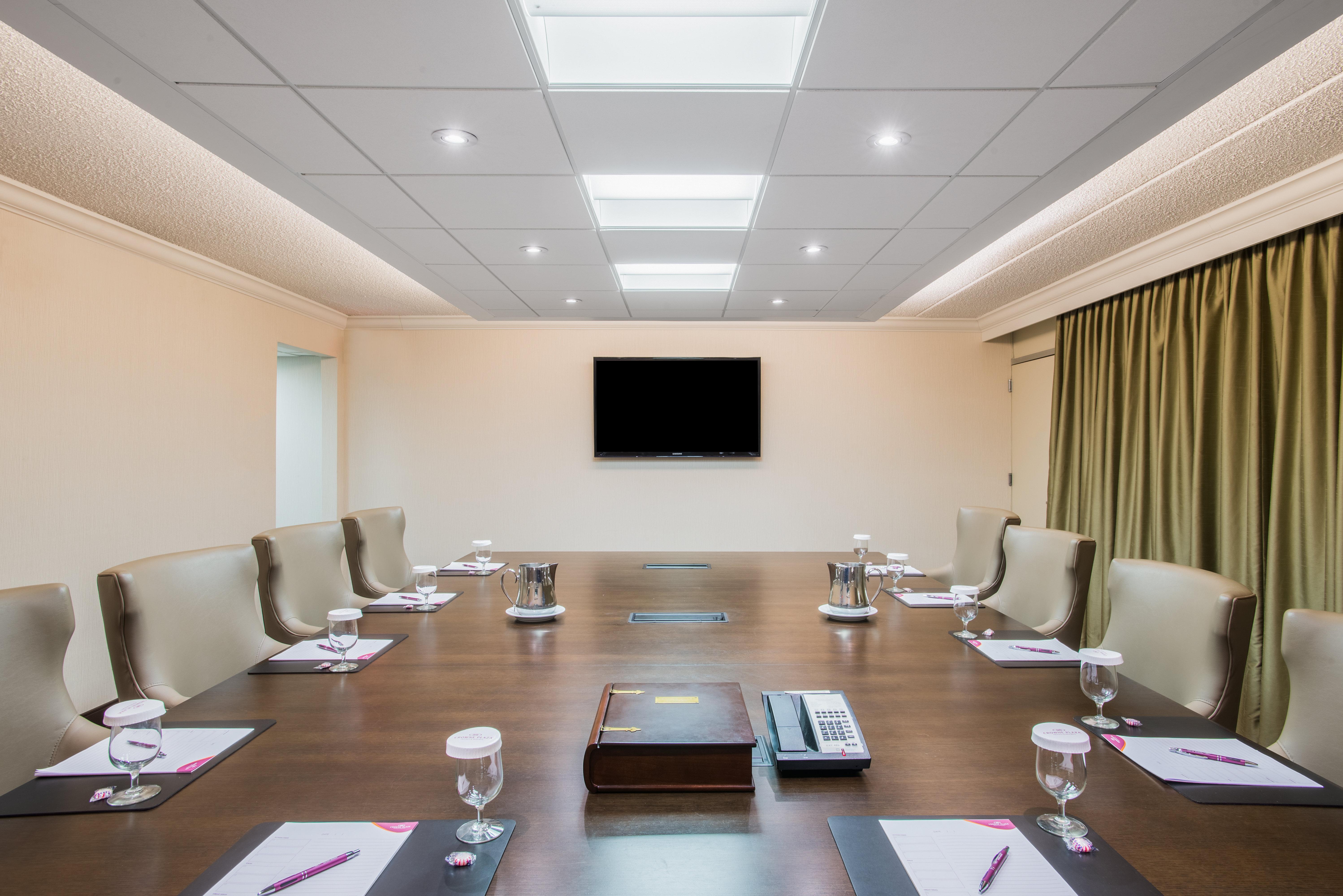 Crowne Plaza Suffern-Mahwah By Ihg Hotel Buitenkant foto