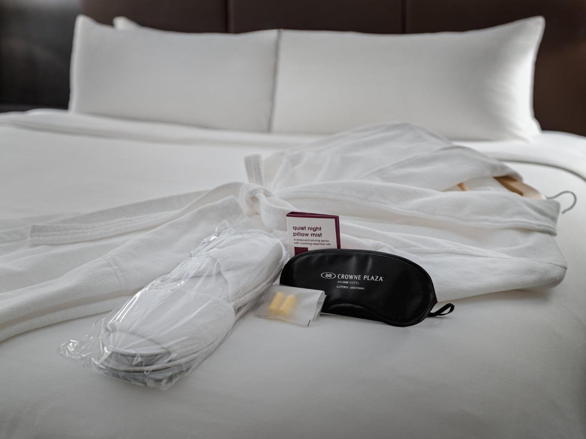 Crowne Plaza Suffern-Mahwah By Ihg Hotel Buitenkant foto